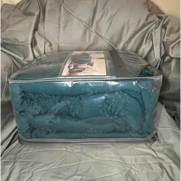 Tufted Diamond Crinkle Comforter & Sham Set - Threshold™ - Picture 6 of 6